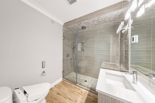 1788 Gordon Avenue, West Vancouver, BC - Indoor Photo Showing Bathroom