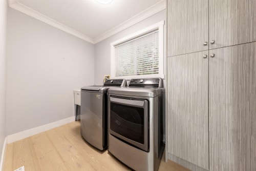 1788 Gordon Avenue, West Vancouver, BC - Indoor Photo Showing Laundry Room