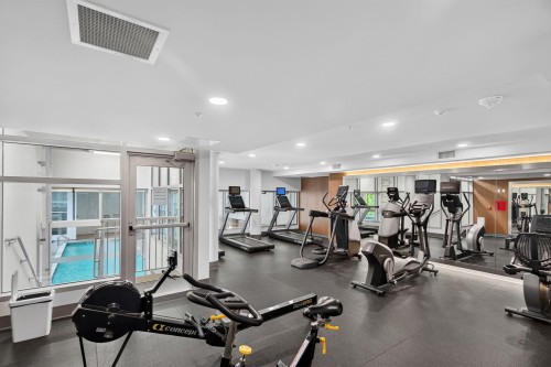 907-8199 Capstan Way, Richmond, BC - Indoor Photo Showing Gym Room
