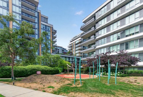 907-8199 Capstan Way, Richmond, BC - Outdoor