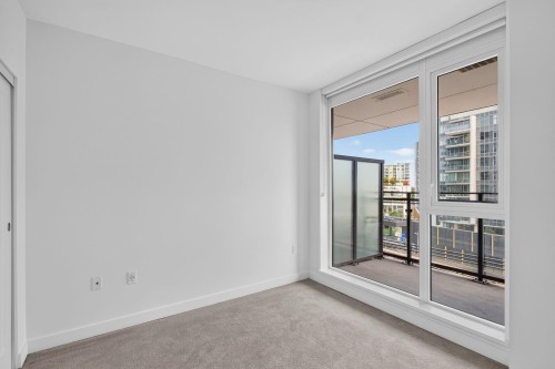 907-8199 Capstan Way, Richmond, BC -  Photo Showing Other Room