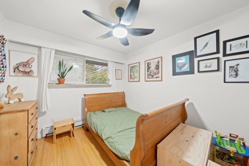 507 Jefferson Avenue, Coquitlam, BC - Indoor Photo Showing Bedroom