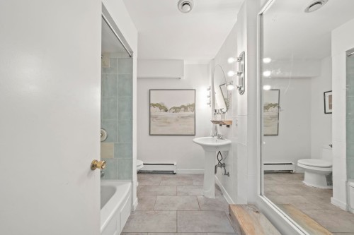 507 Jefferson Avenue, Coquitlam, BC - Indoor Photo Showing Bathroom