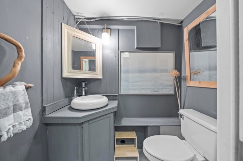 507 Jefferson Avenue, Coquitlam, BC - Indoor Photo Showing Bathroom