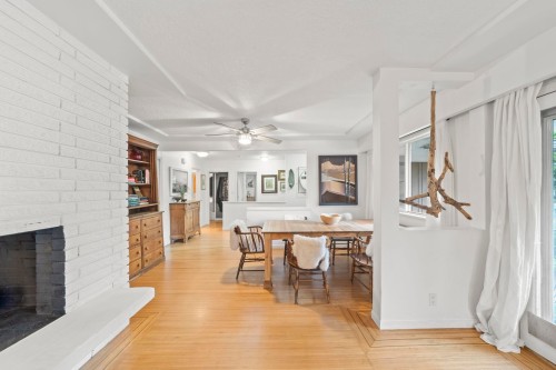 507 Jefferson Avenue, Coquitlam, BC - Indoor With Fireplace