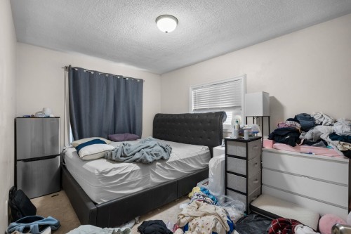 1315 Pitt River Road, Port Coquitlam, BC - Indoor Photo Showing Bedroom