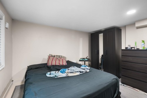 1315 Pitt River Road, Port Coquitlam, BC - Indoor Photo Showing Bedroom