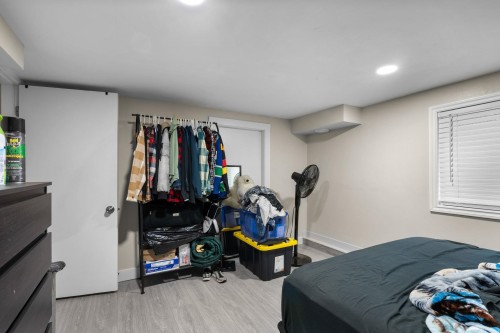 1315 Pitt River Road, Port Coquitlam, BC - Indoor Photo Showing Bedroom