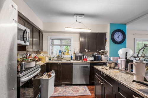 1315 Pitt River Road, Port Coquitlam, BC - Indoor Photo Showing Kitchen