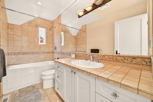 3835 12Th Avenue W, Vancouver, BC - Indoor Photo Showing Bathroom