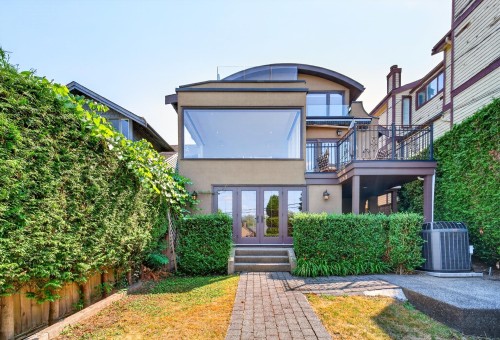 3835 12Th Avenue W, Vancouver, BC - Outdoor