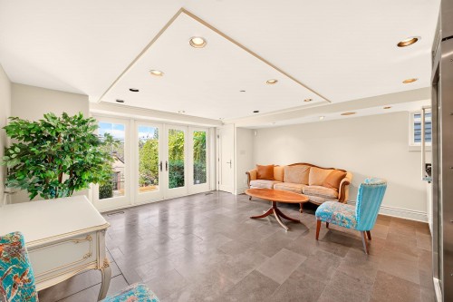 3835 12Th Avenue W, Vancouver, BC - Indoor