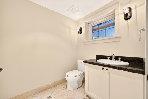 3835 12Th Avenue W, Vancouver, BC - Indoor Photo Showing Bathroom