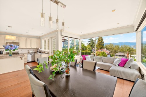 3835 12Th Avenue W, Vancouver, BC - Indoor