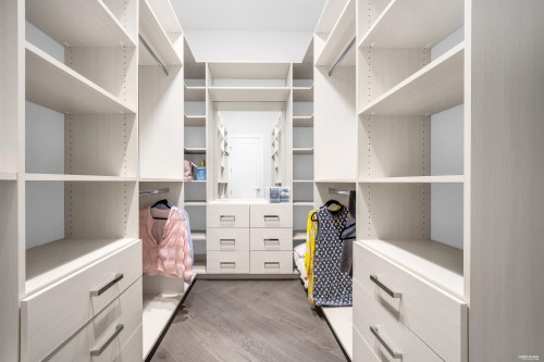 7280 Lombard Road, Richmond, BC - Indoor With Storage