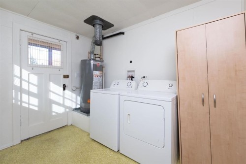 3211 Catalina Crescent, Richmond, BC - Indoor Photo Showing Laundry Room