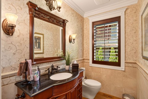 6001 Silverstone Lane, Sechelt, BC - Indoor Photo Showing Bathroom
