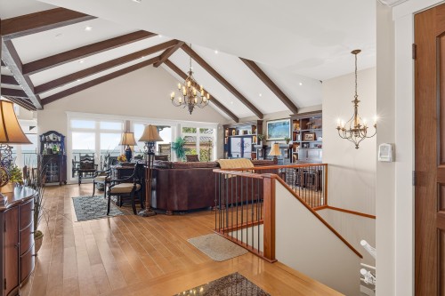 6001 Silverstone Lane, Sechelt, BC - Indoor Photo Showing Other Room