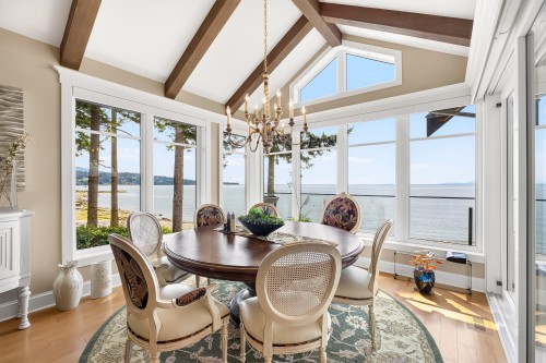 6001 Silverstone Lane, Sechelt, BC - Indoor Photo Showing Dining Room