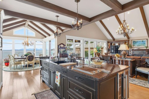 6001 Silverstone Lane, Sechelt, BC - Indoor Photo Showing Dining Room