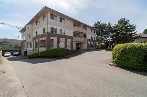 203-19130 Ford Road  Pitt Meadows, BC V3Y 2P1
