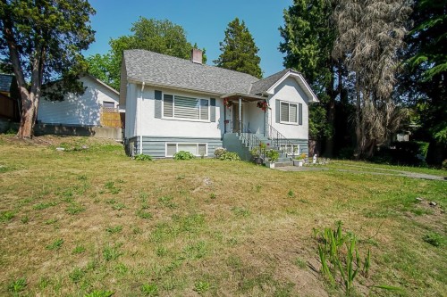 809 Sangster Place, New Westminster, BC 