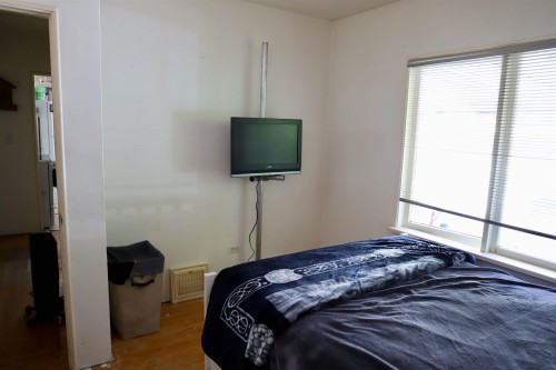 3831 Marine Drive, Burnaby, BC - Indoor Photo Showing Bedroom