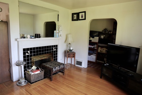 3831 Marine Drive, Burnaby, BC - Indoor With Fireplace