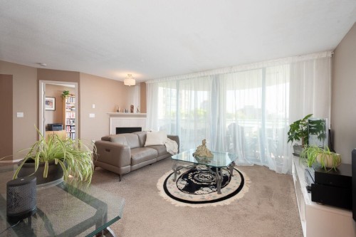 804-739 Princess Street  New Westminster, BC V3M 6V6