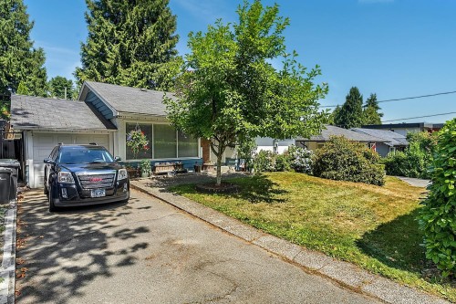 415 Eighth Avenue E, New Westminster, BC - Outdoor