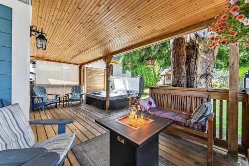 415 Eighth Avenue E, New Westminster, BC - Outdoor With Deck Patio Veranda With Exterior