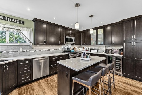 415 Eighth Avenue E, New Westminster, BC - Indoor Photo Showing Kitchen With Stainless Steel Kitchen With Upgraded Kitchen