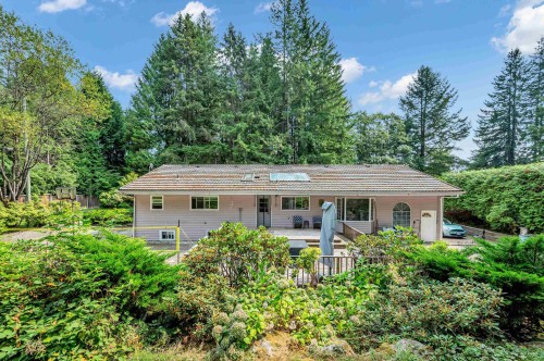 341 Rabbit Lane, West Vancouver, BC - Outdoor