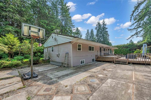 341 Rabbit Lane, West Vancouver, BC - Outdoor With Deck Patio Veranda With Exterior