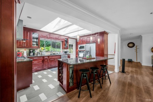 341 Rabbit Lane, West Vancouver, BC - Indoor