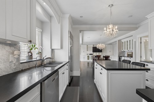 1160 57Th Avenue W, Vancouver, BC - Indoor Photo Showing Kitchen With Double Sink With Upgraded Kitchen