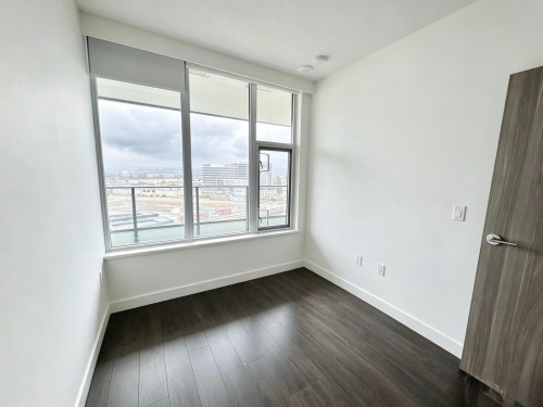 1096-8671 Hazelbridge Way, Richmond, BC - Indoor Photo Showing Other Room