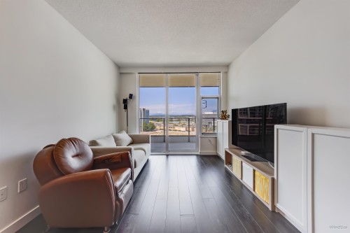 1096-8671 Hazelbridge Way, Richmond, BC - Indoor Photo Showing Other Room