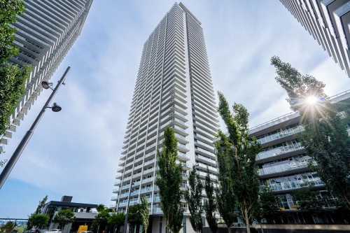 1510-3833 Evergreen Place  Burnaby, BC V3J 0M2