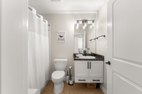 303-1375 View Crescent, Delta, BC - Indoor Photo Showing Bathroom