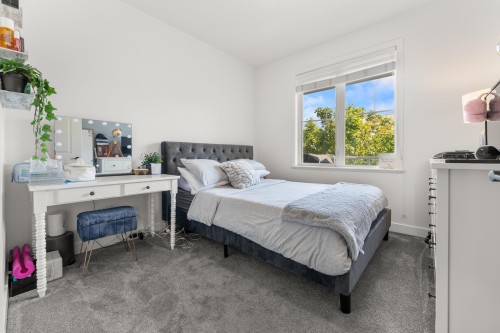 303-1375 View Crescent, Delta, BC - Indoor Photo Showing Bedroom