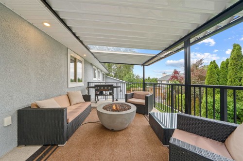 22715 124 Avenue, Maple Ridge, BC - Outdoor With Deck Patio Veranda With Exterior