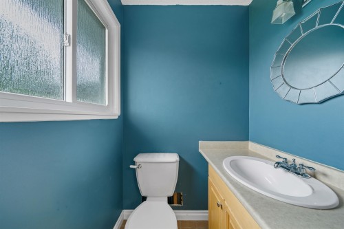 22715 124 Avenue, Maple Ridge, BC - Indoor Photo Showing Bathroom