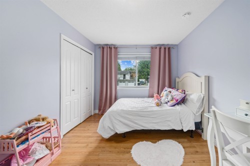 22715 124 Avenue, Maple Ridge, BC - Indoor Photo Showing Bedroom