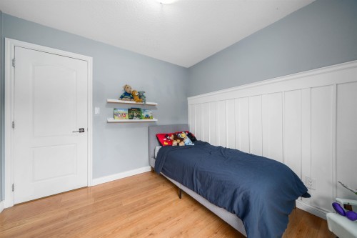 22715 124 Avenue, Maple Ridge, BC - Indoor Photo Showing Bedroom