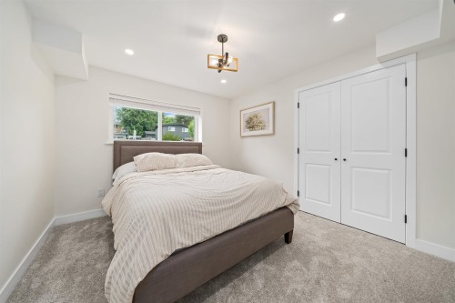 22715 124 Avenue, Maple Ridge, BC - Indoor Photo Showing Bedroom