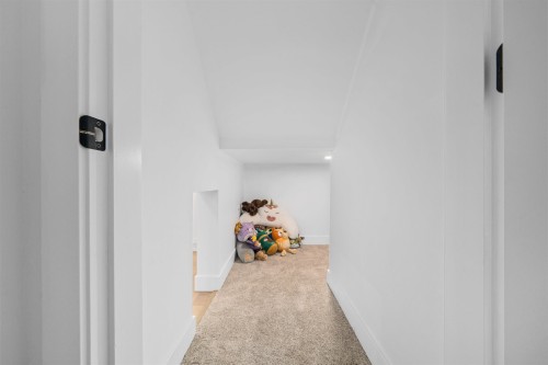 22715 124 Avenue, Maple Ridge, BC - Indoor Photo Showing Other Room