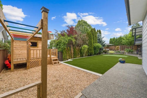 22715 124 Avenue, Maple Ridge, BC - Outdoor