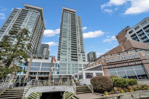 2802-908 Quayside Drive  New Westminster, BC V3M 0L4