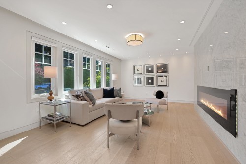 1407 33Rd Avenue W, Vancouver, BC - Indoor Photo Showing Living Room With Fireplace